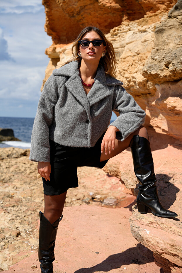 سترة مزدوجة الصدر مبطنة بأزرار وتطريز - 3