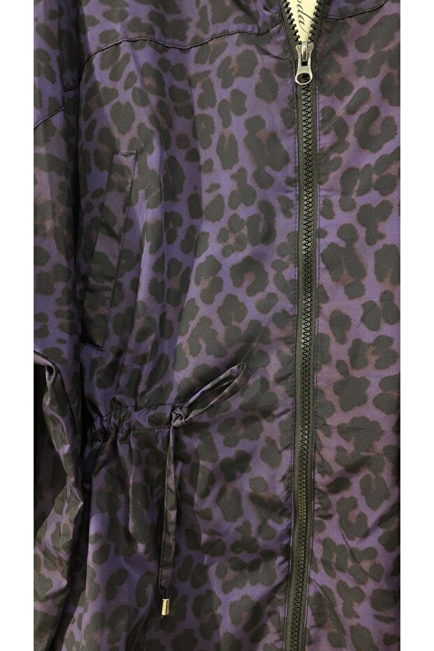 سترة واقية من المطر رفيعة بسحاب بنمط الفهد - 4