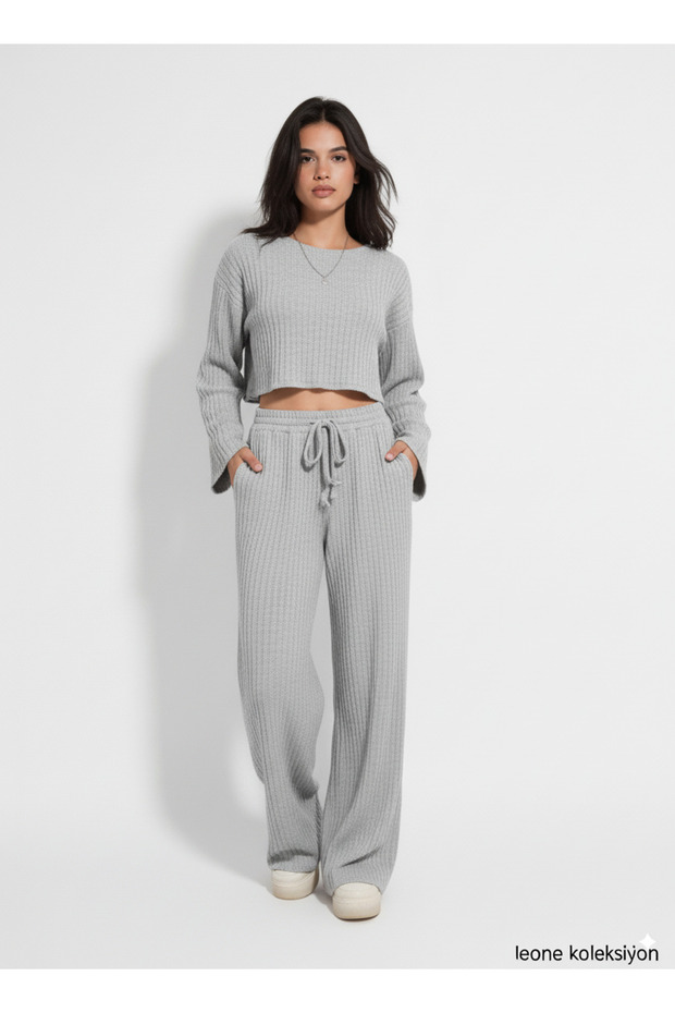 Women's Gray Color Ribbed Knitted Fabric Crew Neck Crop Top & Wide Leg Pants Set