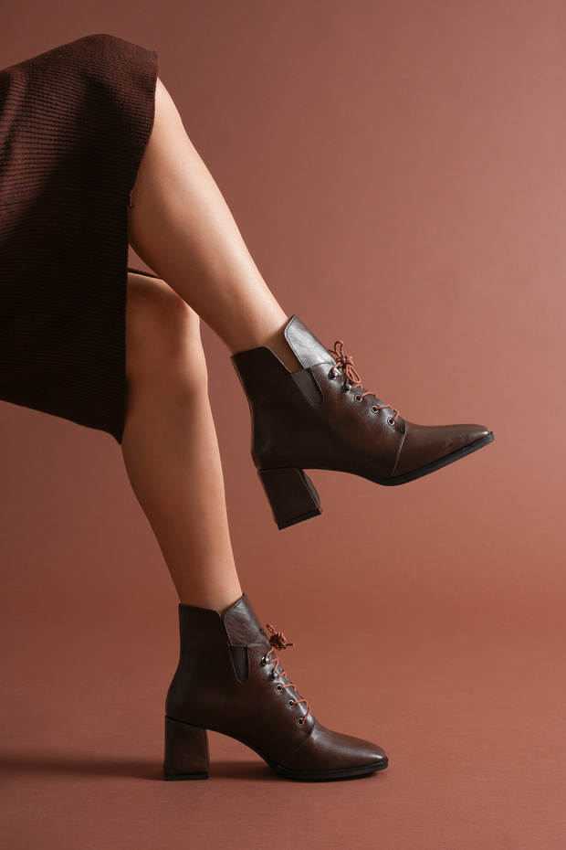 Eliza Women's Lace-Up Boots