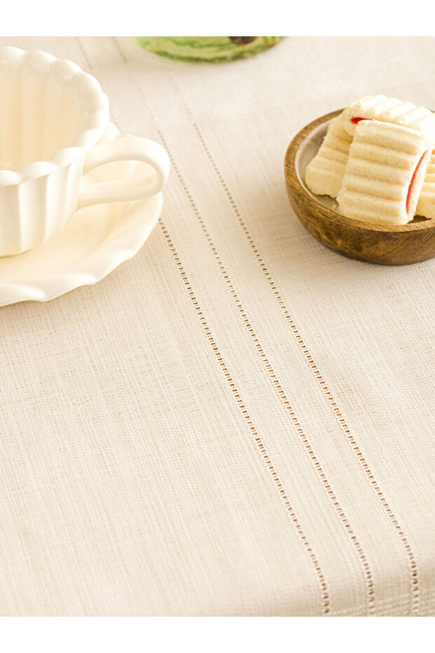 Sparkling Choices from Shining Store |   Stripe Embroidered Runner 45X150 cm - 3