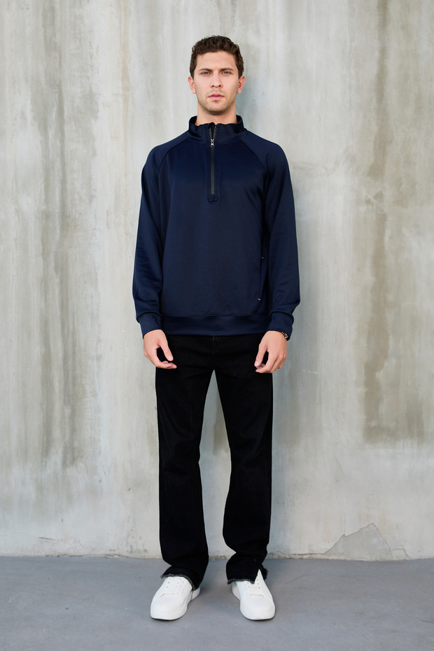 سترة رياضية أساسية للرجال بسحاب نصفي - 3