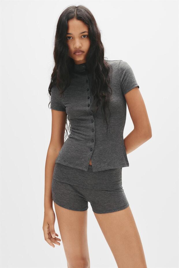 Düğmeli dokulu top - 2