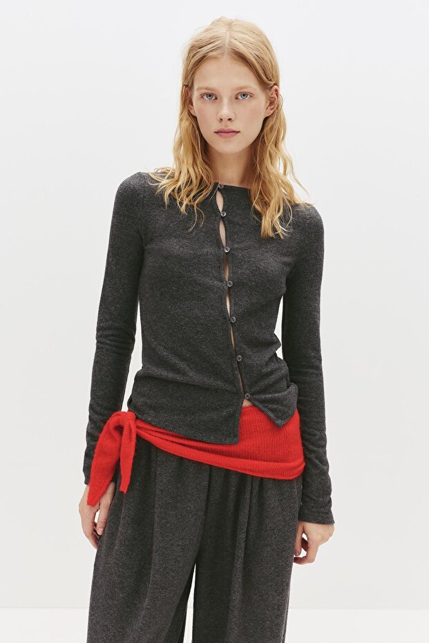 Soft touch düğmeli tişört - 1