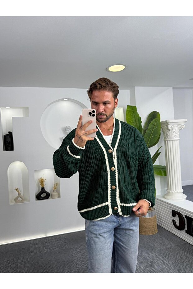 Gold Düğme GG Örgü Hırka - 2