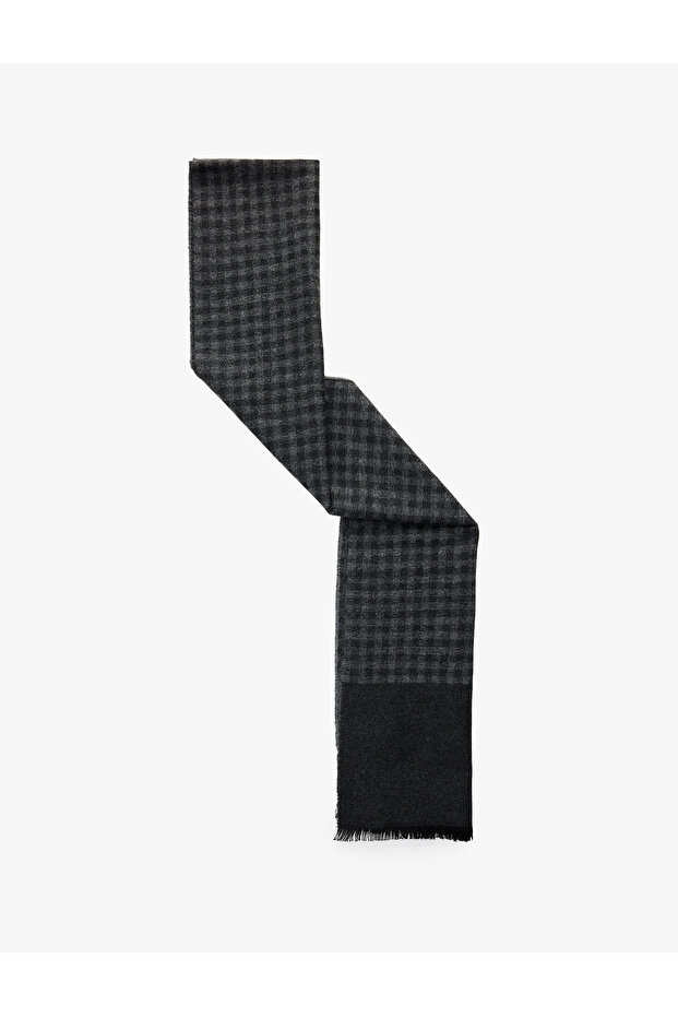 Viscose Blend Tasseled Long Checkered Scarf