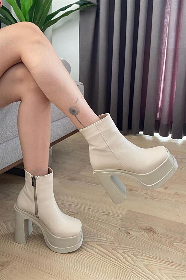 Women's Cream 12 cm Platform Heeled Zippered Boots