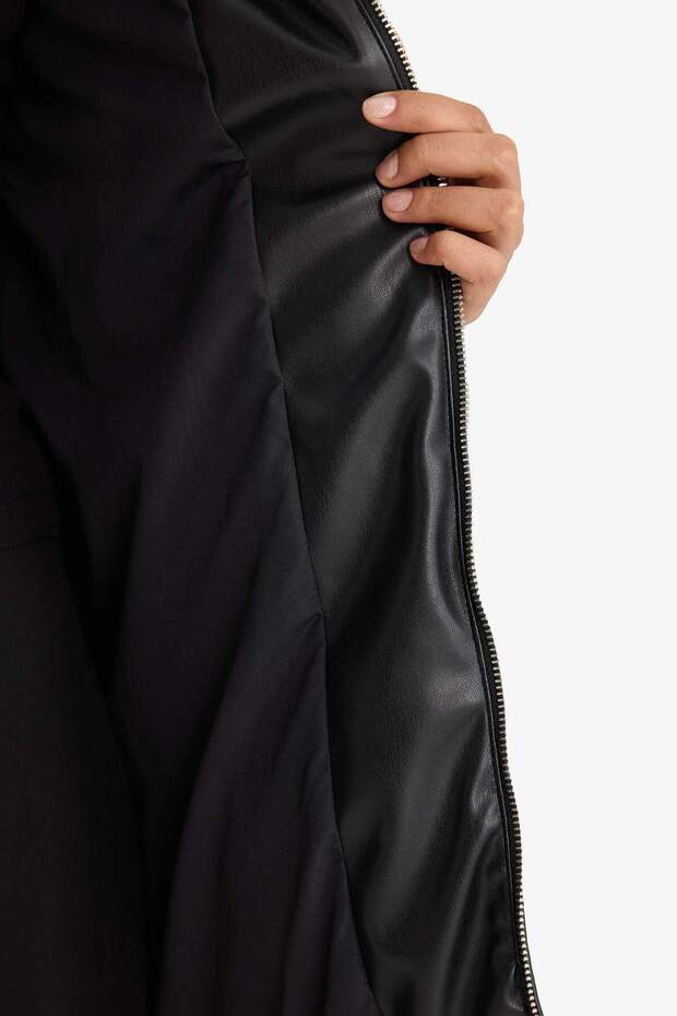 Regular Fit Kapüşonlu Fermuarlı Şişme Mont F1944AX25WN - 6