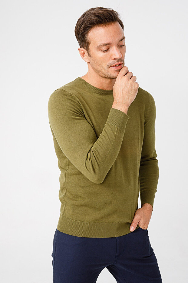 Men's Basic Crew Neck Slim Knit Sweater - 2