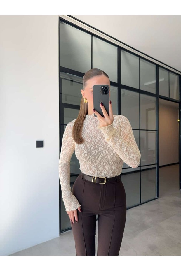 Stand-Up Collar Beige Lace Blouse