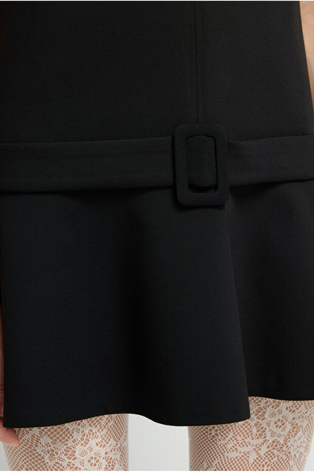 Kemerli Dik Yaka Elbise - 6