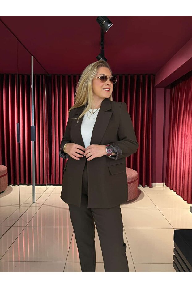 سترة بليزر مزخرفة بأكمام مطوية - 4