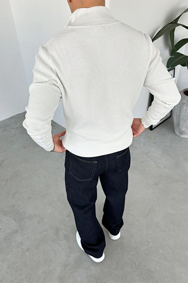 سترة مريحة بتصميم مخيط ونصف سحاب من إكرو - 3