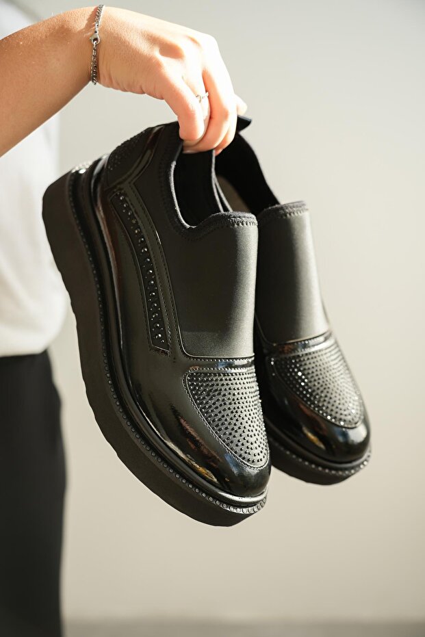 Large Size Stoned Sports Shoes