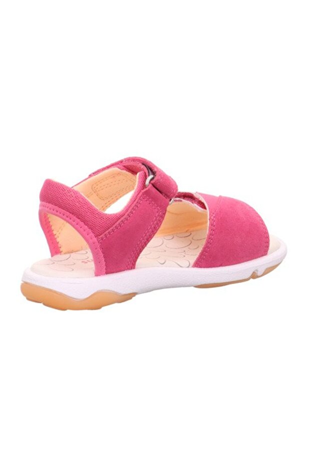 Child's shoes