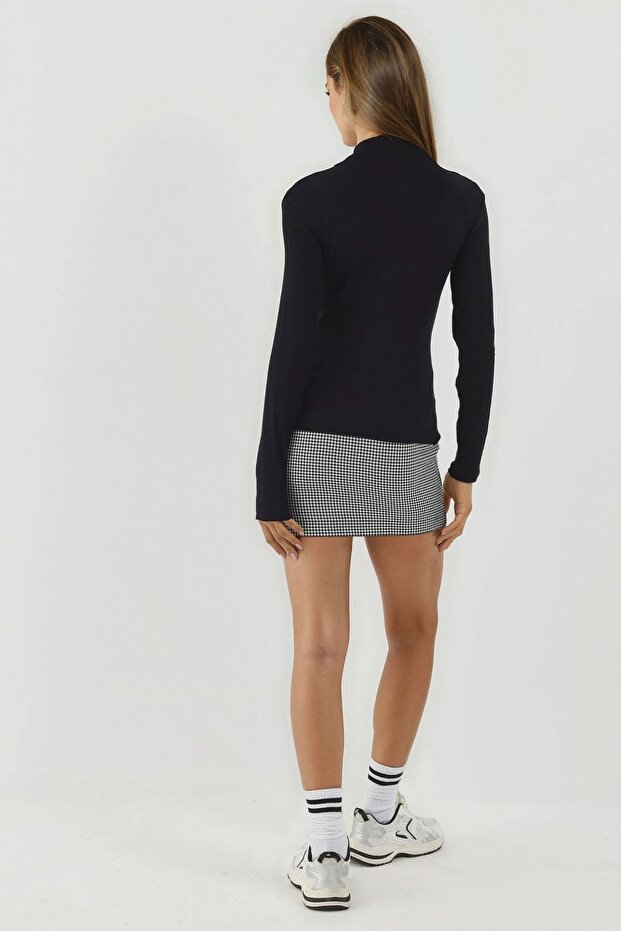 Ultra Yumuşak Slim Fit Dik Yaka Örme Üst - 3