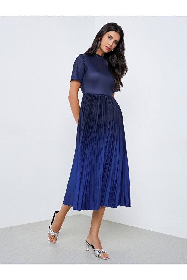 Blue Pleated Short Sleeves A-Line Midi Dress