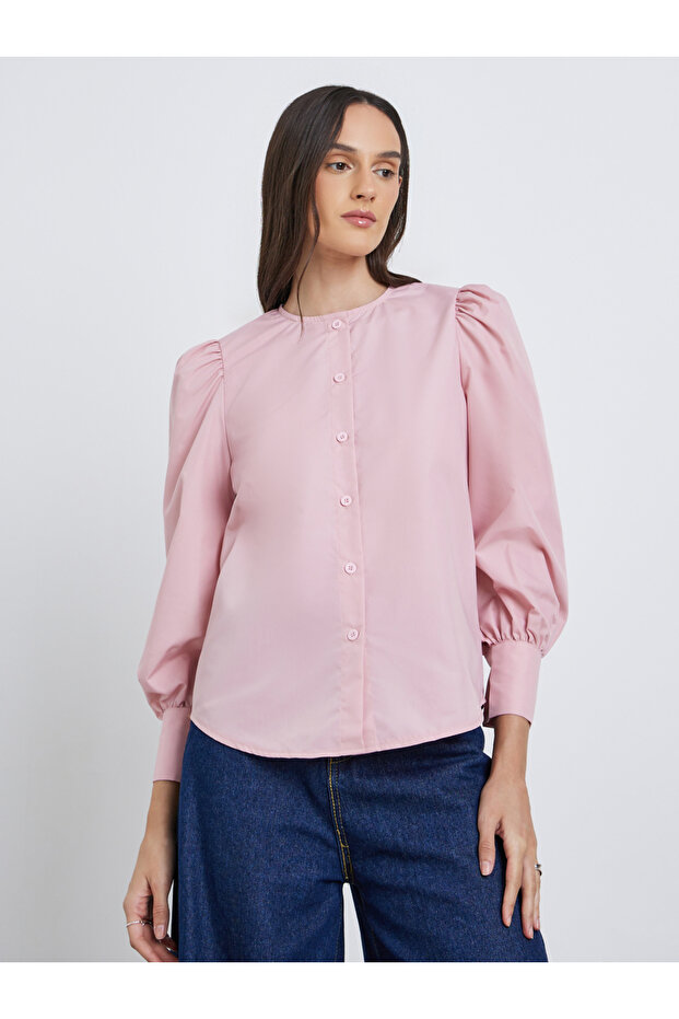 بلوزة سادة بأكمام منفوخة وأزرار - 3