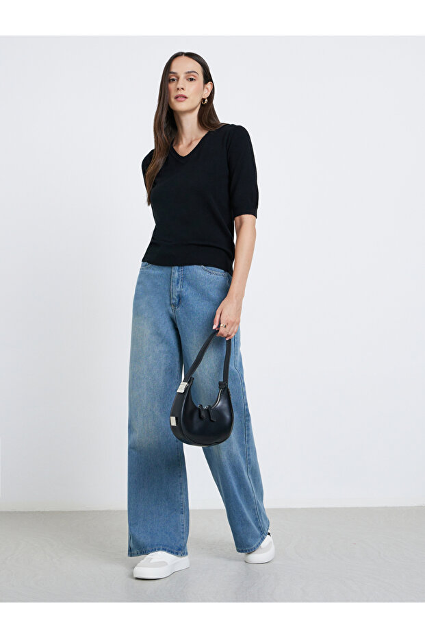 Solid Knitted V-Neck Top - 2