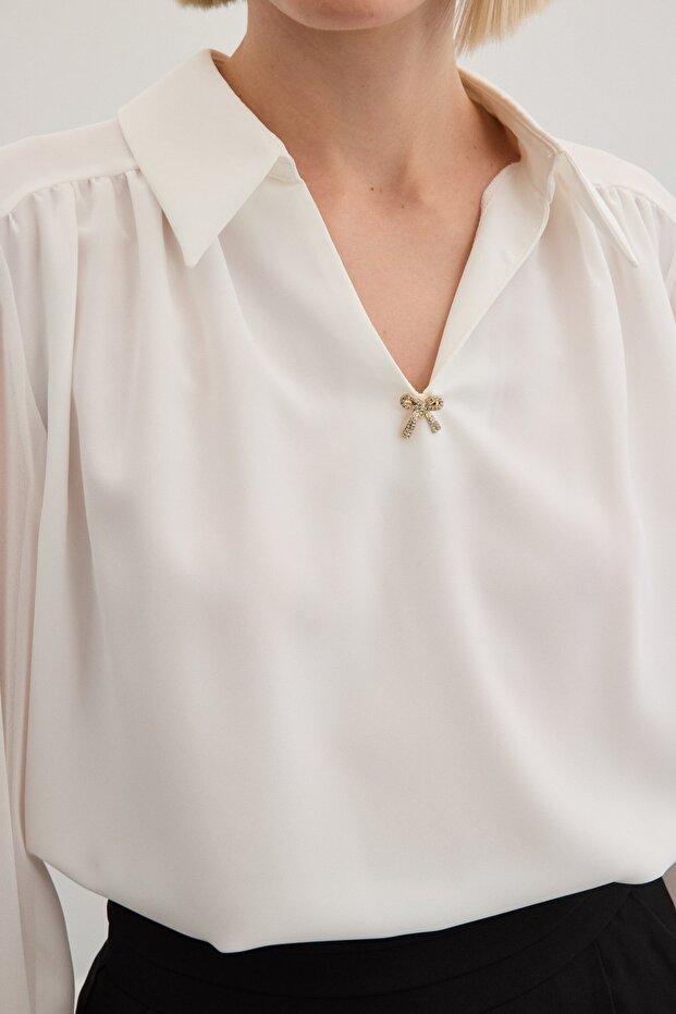 Lässige Bluse mit Accessoires - Ecru - 7