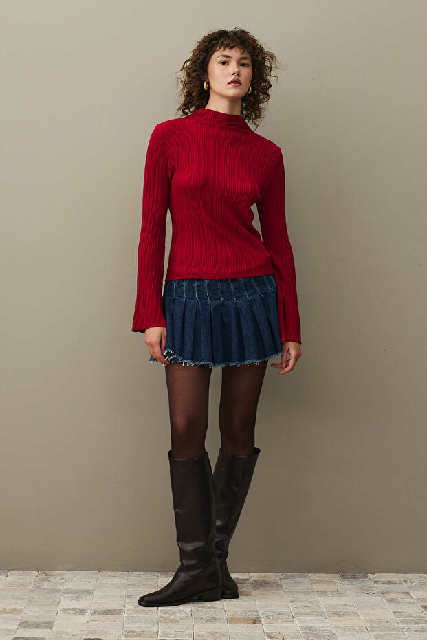 Pleated Sweater Red