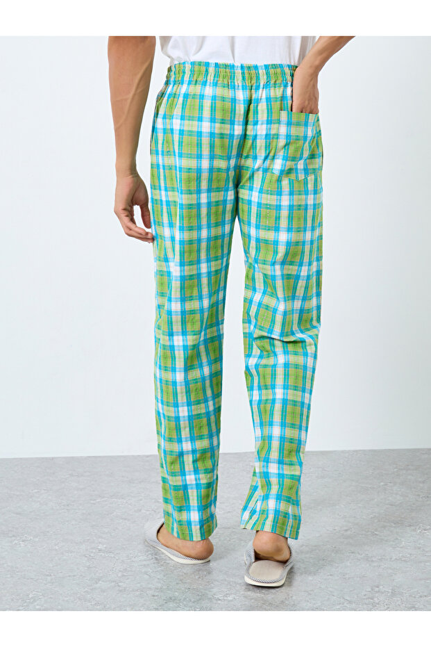 بيجامة قطنية متعددة المربعات - 4