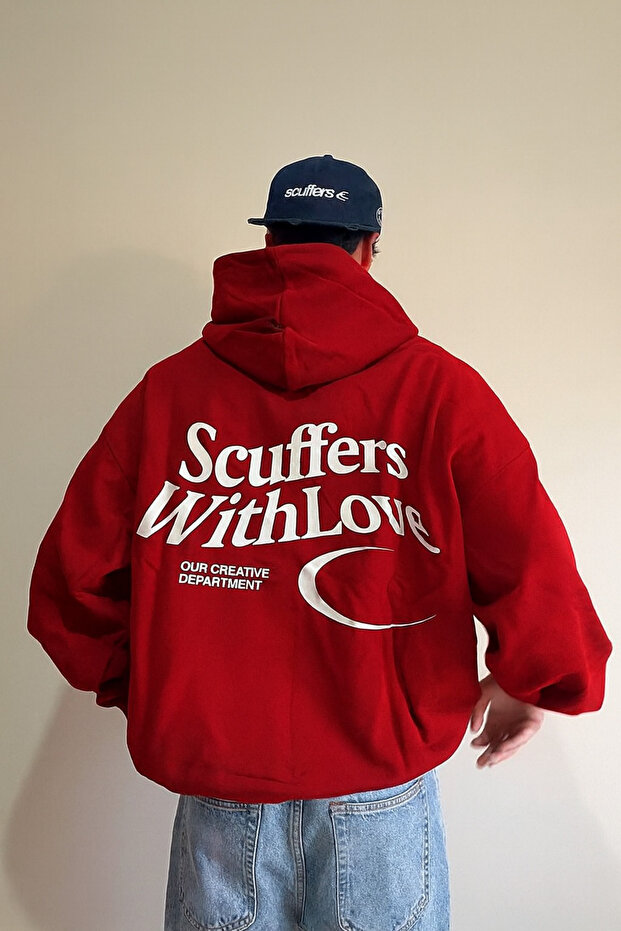 سويت شيرت بقلنسوة مطبوع عليه نص Scuffers With Love مقاس كبير للجنسين مع جيب كنغر