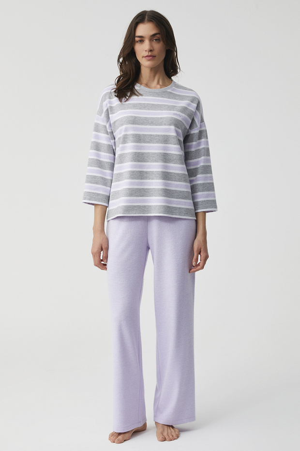 Yumuşak dokulu pijama takımı - 1