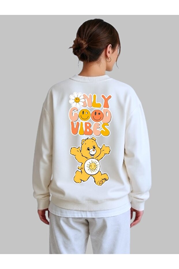 سويت شيرت للجنسين بأكمام طويلة مطبوع عليه Only Good Vibes من الخلف وياقة على شكل دراجة