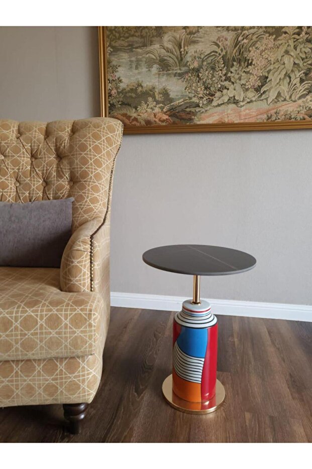 Shehon Side Table with a Stylish and Modern Design - 2