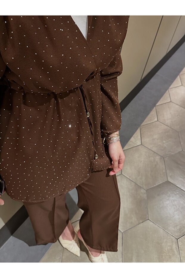 طقم حجاب مزين بالترتر - 3