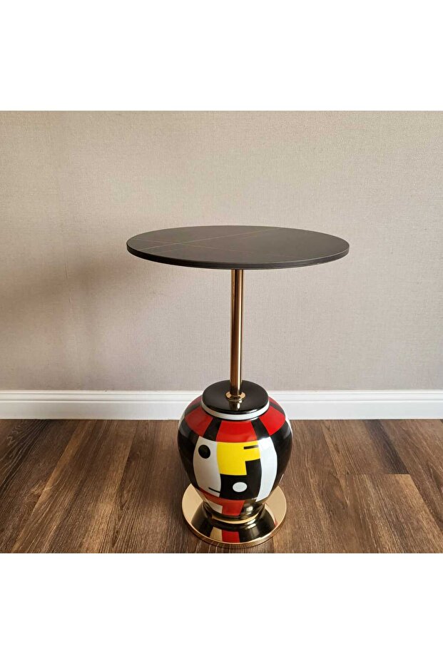 Shehon Side Table with a Stylish and Modern Design - 1