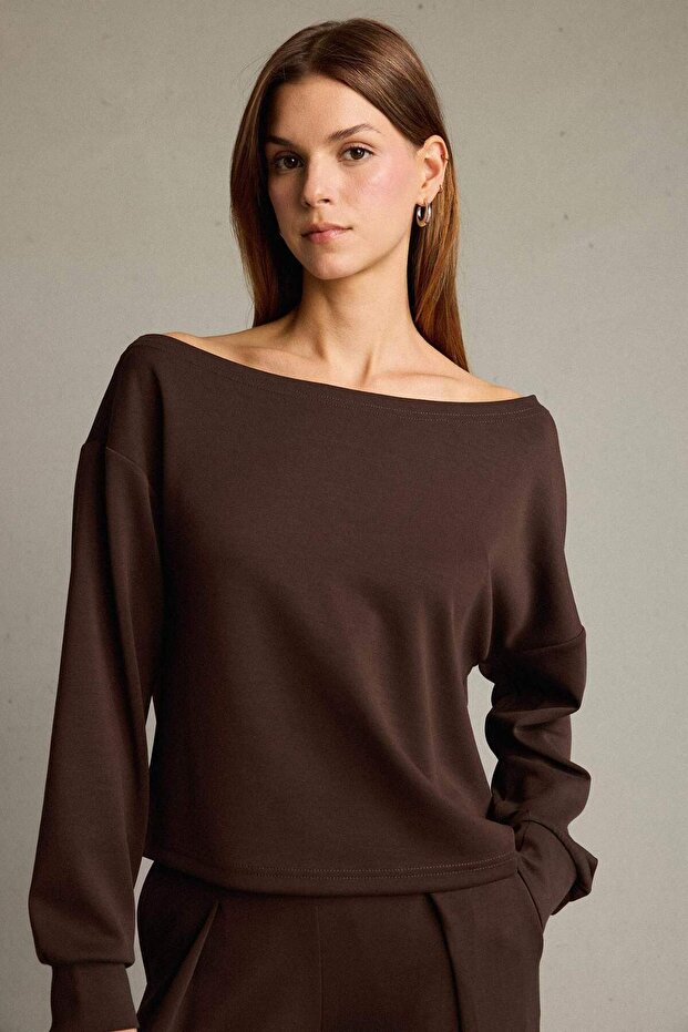 سترة مودال برقبة على شكل قارب G2914AX25AU