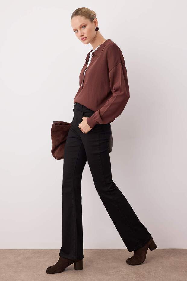Siyah Yüksek Bel Comfort/Esnek Düğme Detaylı Flare İspanyol Paça Jeans TWOAW26JE00240 - 2