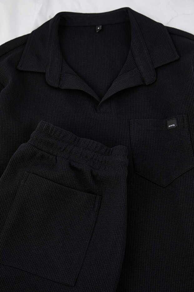 Siyah Regular Kesim Polo Yaka Etiket Detaylı Dokulu Pijama Takımı TMNAW26PT00029 - 3