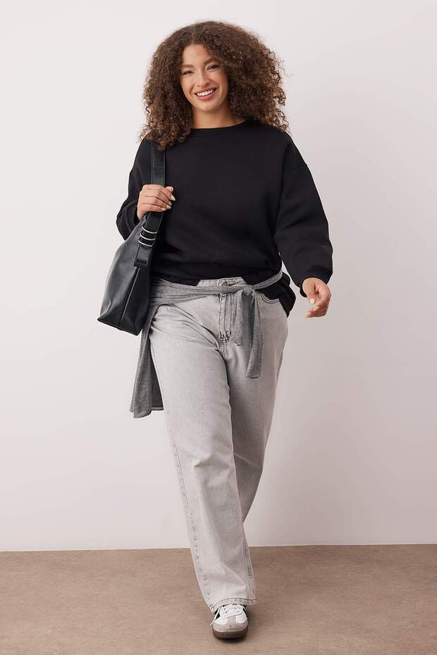 Siyah Oversize/Rahat Kesim Basic Bisiklet Yaka Kalın/İçi polarlı Örme Sweatshirt TBBAW25AO00008 - 1