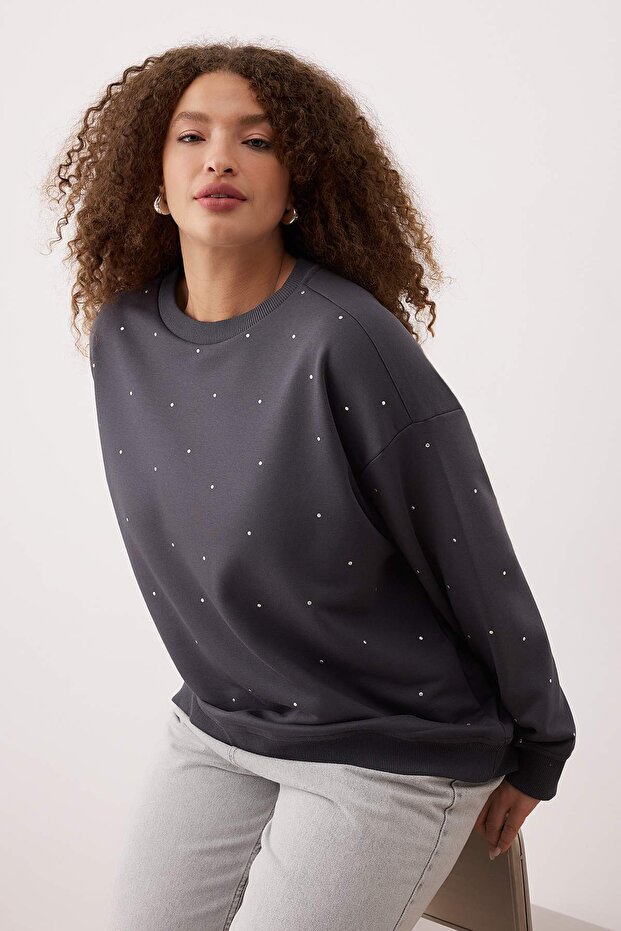Antrasit Kalın Taşlı Detaylı Örme Büyük Beden Sweatshirt TBBAW24SW00000 - 2