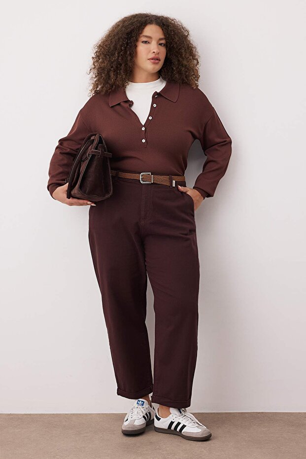 Kahverengi Yüksek Bel Kemerli Mom Fit Denim Büyük Beden Jeans TBBAW26CJ00026 - 1