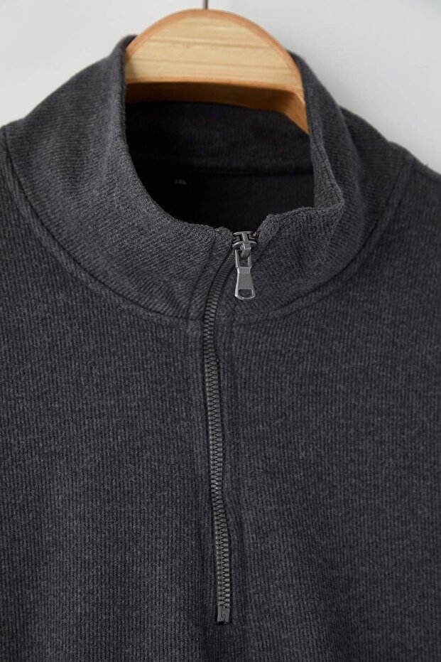 Antrasit Yeni Oversize/Geniş Kesim Büyük Beden Fırçalı Selanik Dik Yaka Sweatshirt TMNAW26AO00000 - 4