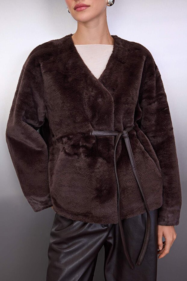 Hnědé oversize plyšové kabáty s detailem šněrování TWOAW26MO00055 - 3