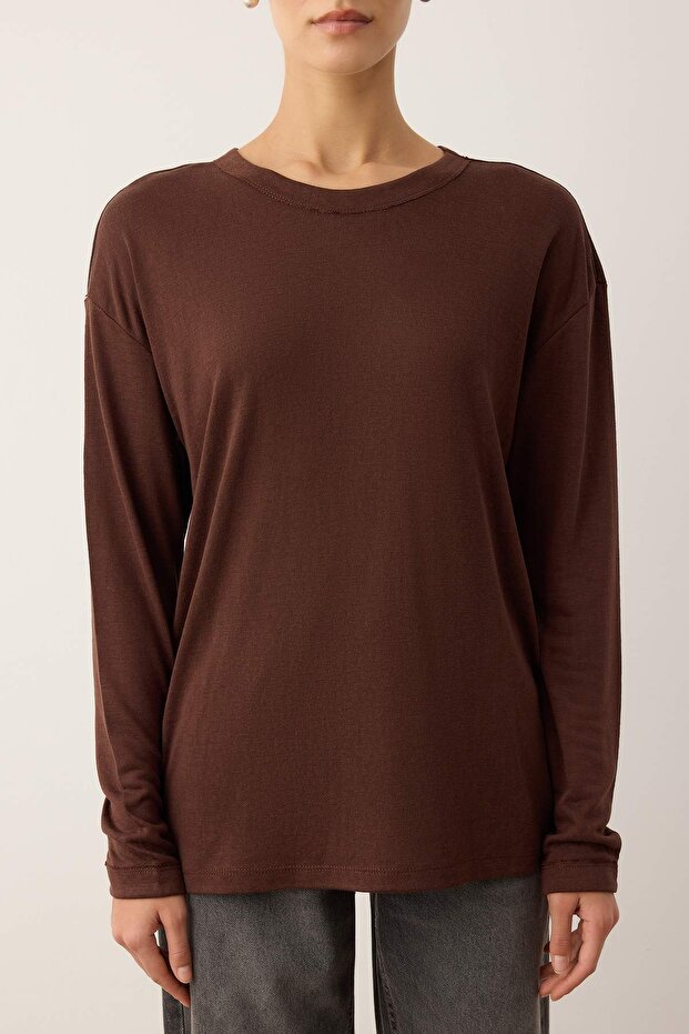 Wardrobe Essentials – Kahverengi Bisiklet Yaka Relaxed/Rahat Kalıp Örme T-shirt | TWOAW26TS00010 - 3