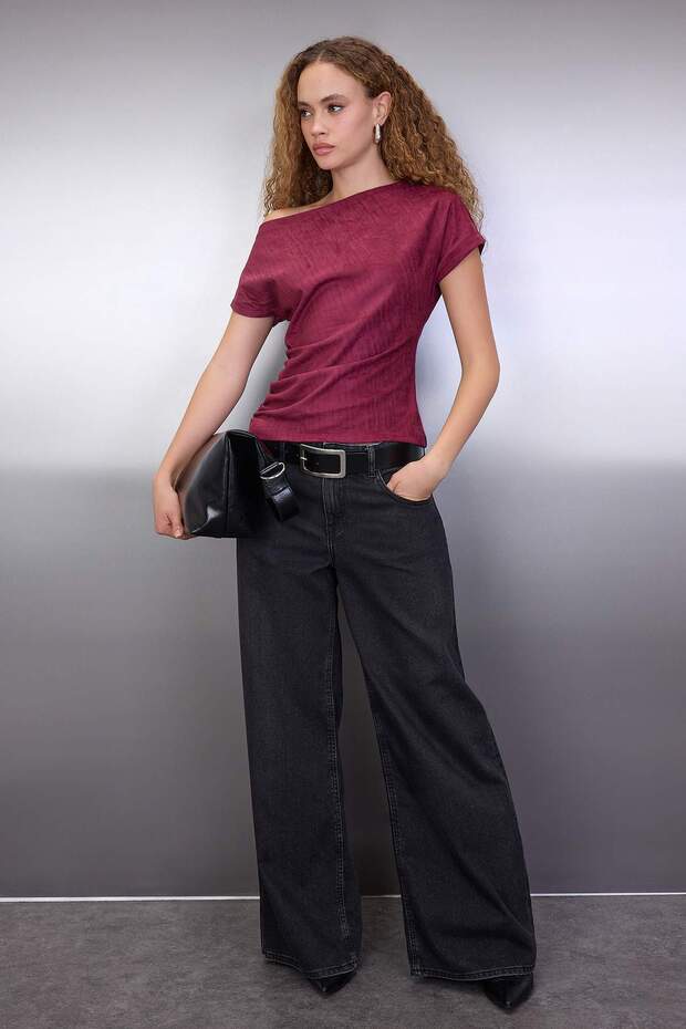Bordo Asimetrik Yaka Regular/Normal Kalıp Örme Süet Bluz TWOAW26BZ00270 - 2