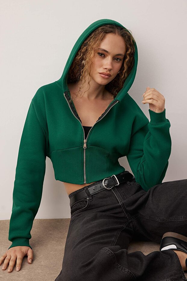 Zümrüt Yeşili Fermuarlı Kapüşonlu Belden Oturmalı Esnek Örme Sweatshirt TWOAW26SW00089 - 2