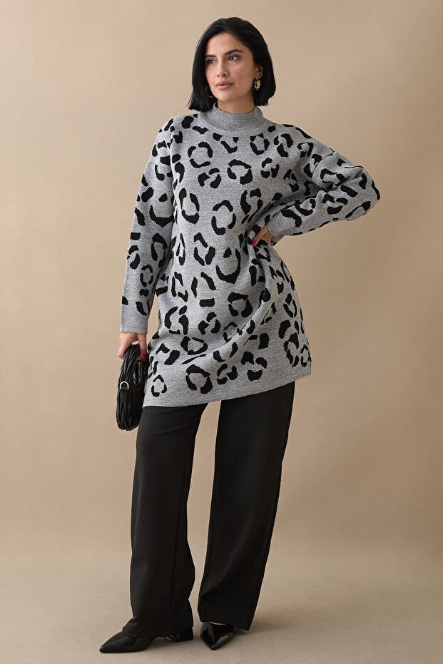 سترة تريكو رمادية لامعة منقوشة - 2