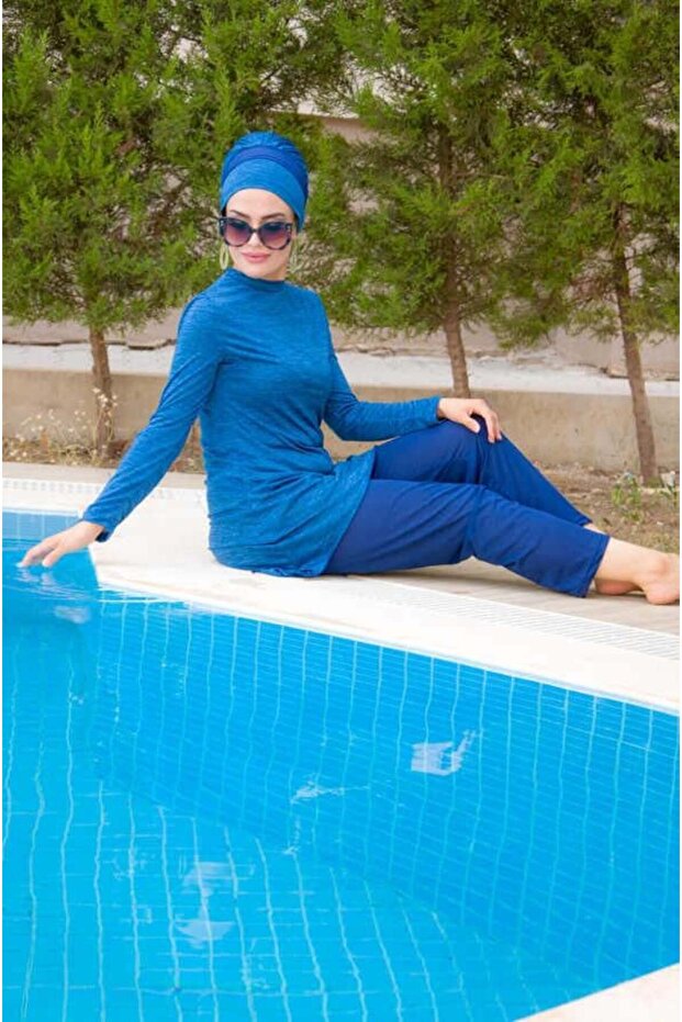ملابس السباحة الحجاب الأزرق