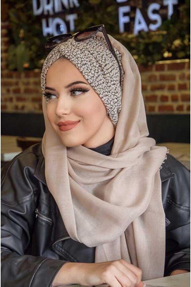 شال جاهز بنمط رمادي بيج - 2