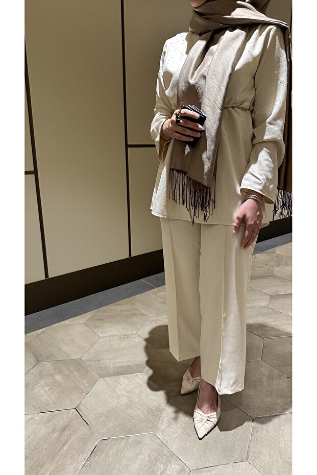 طقم حجاب مزين بالترتر - 4