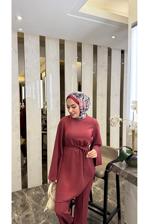 بدلة رياضية إسبانية مكونة من قطعتين - 6