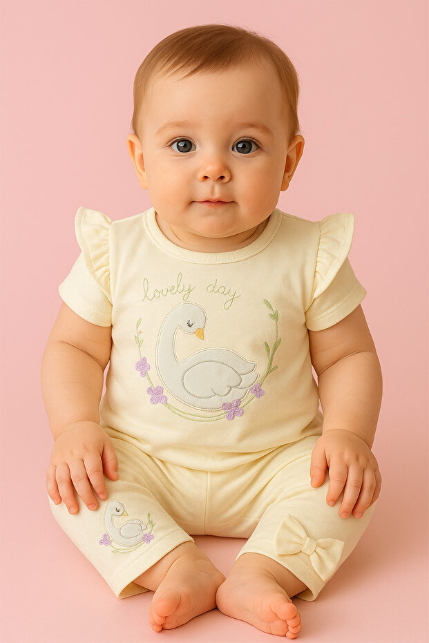 Baby Girl Swan Patterned Summer 2-Piece Set (T-Shirt + Shorts) with Bow – 6-24 Months