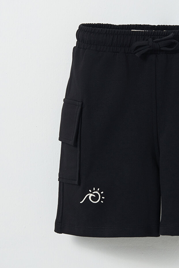 Siyah Cep Kapaklı Şort - 2